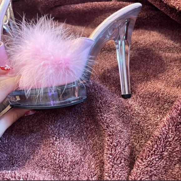 Pink Feathered Slippers - Picture 4 of 6
